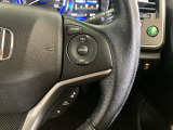 【クルーズコントロール】アクセルペダルを踏まずに一定の車速で走行できますので、高速道路など加減速の少ない道で便利です。