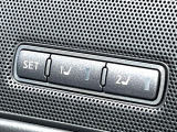 【メモリー機能付きパワーシート】ドライバーごとに設定したシート位置を記憶して、ボタン一つで切り替えできる便利な機能!運転する方が複数名いらっしゃるご家庭におすすめです♪