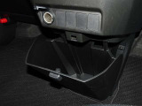 便利な収納ポケット、小物入れを各所に配置してます。