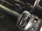 発進時から滑らかに加速する無段階変速のCVTはストップ&ゴーの多い街の中も快適です