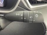 【オートライト(AUTO)】外の明るさをシステムが感知して、自動でヘッドライトが点灯します!ヘッドライトをつけ忘れを防ぐ便利機能です。