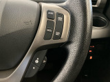 【クルーズコントロール】アクセルペダルを踏まずに一定の車速で走行できますので、高速道路など加減速の少ない道で便利です。