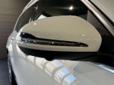 メルセデスの認定中古車「サーティファイドカー」には、最大100項目にも及ぶ点検・整備項目が設定されています>