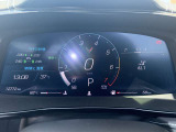 こちらのデジタルメーターは走行モードによって画面を変更できます。気になる方は是非一度お試しください。