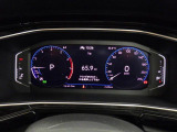 デジタル液晶メーター”Digittal Cockpit Pro”です。画面の切り替えは、ハンドルのボタンで簡単に操作ができます。