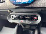 エンジンスタートスイッチやシフトレバー