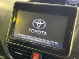 【純正9型ナビ】人気の純正ナビを装備。オーディオ機能も充実しており、Bluetooth接続すればお持ちのスマホやMP3プレイヤーの音楽を再生可能!毎日の運転がさらに楽しくなります!!