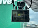 【ドライブレコーダー】映像・音声などの運転中の記録を残します。事故などを起こした起こされた時の証拠になりえますので、もしも時でも安心ですね。