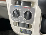 寒い冬も暑い夏も全席に快適な空調を届けてくれる、ダイヤル式エアコンを装備♪
