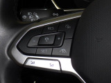 Travel Assist。設定した速度を上限に自動で加減速し、一定の車間距離,およ走行レーンを保つことでロングドライブの疲労を軽減します。