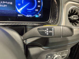 メルセデスベンツでは殆どが電子コラムシフトを採用しており、前進後退の切り替えをスムーズに行うことが出来ます。