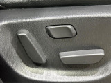 【パワーシート】スイッチ一つで簡単にシートの微調整が可能!電動だから力もいりません!快適なシートポジションにセットして、快適なドライブをお楽しみください。
