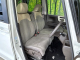 運転席シート廻りは使用感も少なく、良好な状態となっています。丁寧に使われていたことがよくわかりますね。