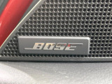 【BOSEサウンドシステム】メーカーオプションの高品位サウンドシステムを搭載。専用のチューニングが施された大小様々なスピーカーから良質なサウンドが奏でられ、臨場感あふれる音響空間を演出します。