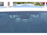 安全・安心!運転支援システム!アイサイト付き。ステレオカメラで常に前方を監視し、必要に応じてブレーキなどの制御を行う支援システムでドライバーの安全運転をサポートします。