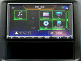 フルセグTV、CD再生、Bluetooth Audioなど多彩なメディアに対応しています。
