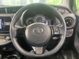 インテリアに合わせたデザインのステアリングは、運転される方のことも考え、運転しやすい形状、大きさです。是非一度、実際に触ってお確かめください。