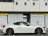 気になる車はすぐにお問い合わせください!画面右側の0066から始まる無料ダイヤルからお問い合わせ下さい!専門スタッフがお車のご質問にお答えいたします!