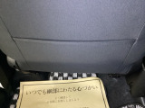 シートバックポケット付き。