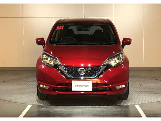 日産 ノート 1.2 e-POWER X の中古車詳細 (68,000km, ガーネットレッド