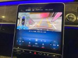 バックカメラにより駐車時の後方確認も楽にできます。