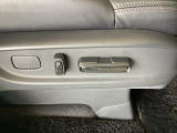細かく調節できる運転席8ウェイパワーシート。自分の運転姿勢に合わせて調節できます。