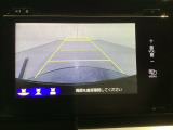 バックでの車庫入れも安心です! リアカメラが付いているバックモニター付のナビを装備しております。操作線もついており距離感も画面から確認できます。