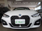 BMW在庫保有台数常時100台以上!ご来店の際はBMW本店(厚木市下荻野140-1)にご来店ください!弊社自慢の全天候型ショールーム!BMW在庫保有台数常時100台以上ございます!