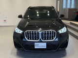 BMW代表的な特徴のキドニーグリル。BMWのすべてのモデルに採用され、BMWらしさを強調しております。