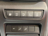 【2Wayドライビングポジションメモリー機能】お二人のシートパターンを記憶することができますので、運転時はボタン一つでシート調節できますね。