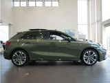 Audiの美学を追究したそのシルエットは、ダイナミクスとエレガントを融合。しかも、ボディの随所に施されたエア口ダイナミクス設計により走行性能、燃費、静粛性をも向上させています。