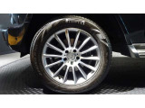 メルセデスの認定中古車「サーティファイドカー」では、万一お車が故障した場合も、ご購入後1年間もしくは2年間※は走行距離にかかわらずメルセデス・ベンツ正規サービスネットワークで無料修理いたします