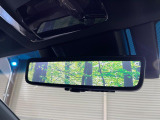 【デジタルインナーミラー】後席の大きな荷物や同乗者で後方が確認しづらい時でも安心!カメラが撮影した車両後方の映像をルームミラー内に表示。クリアな視界で状況の確認が可能です!