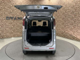 ■充実のアフターサービス■ 車の販売はもちろん、自社整備工場・自社鈑金工場・オイル交換&点検専門店舗を完備しておりますので納車後もお客様のカーライフをトータルでサポートいたします。
