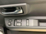 お車の状態をしっかりとお伝えするために1台の車両に付き40枚以上の画像を用意しております。外装はもちろん、室内の装備やお車の特徴などごらんください。