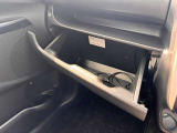 収納スペースもしっかりとあるので、車内を綺麗に保つことができます!