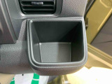 お車の状態をしっかりとお伝えするために1台の車両に付き40枚以上の画像を用意しております。外装はもちろん、室内の装備やお車の特徴などごらんください。