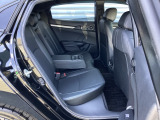 セカンドシートです!!ベンチシートになってますので、お二人の乗車ですとゆったり座って頂けますよ!!