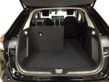 様々なパターンにアレンジができるラゲッジスペース♪お荷物の大きさや量・状況に合わせてアレンジできますので、とっても使い勝手良好ですよ♪タップリ積んで、楽しいお出かけを♪