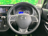【純正革巻きステアリング】上質な革を使用することで、手にしっかり馴染みとても運転しやすいハンドルです♪