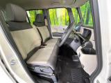 運転席シート廻りは使用感も少なく、良好な状態となっています。丁寧に使われていたことがよくわかりますね。