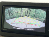【バックカメラ】駐車時に後方がリアルタイム映像で確認できます。大型商業施設や立体駐車場での駐車時や、夜間のバック時に大活躍!運転スキルに関わらず、今や必須となった装備のひとつです!