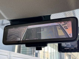 デジタルルームミラー☆車内の状況や天候にかかわらず、後方の視認性を高めて安全運転をサポートするデジタルルームミラー☆