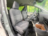 運転席シート廻りは使用感も少なく、良好な状態となっています。丁寧に使われていたことがよくわかりますね。