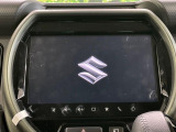 【メーカー純正ナビ】インテリアに溶け込むスタイリッシュな「専用設計」メーカーナビを装備♪視認性や操作性など基本性能にも優れ、より上質なカーライフをお楽しみいただけます。
