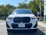 【キドニーグリル】BMWは約90年もの間、ほぼ全ての車両にひと目でBMWだと分かるこの特徴的なフロントグリルが備えられ、デザイン・アイコンとして親しまれてきました。