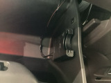 グローブBOX内のカードの取り出しもしやすい場所にETC(Aftermarket品)がついています。高速道路の料金所の通過もラクラクです!。