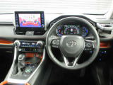 運転席はその車の重要ポイント。ぜひ実際にご乗車ください。お待ちしております。
