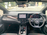とっても視界が広くて、女性も運転しやすいお車になっております。