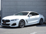 BMW 8シリーズ M850i xドライブ 4WD